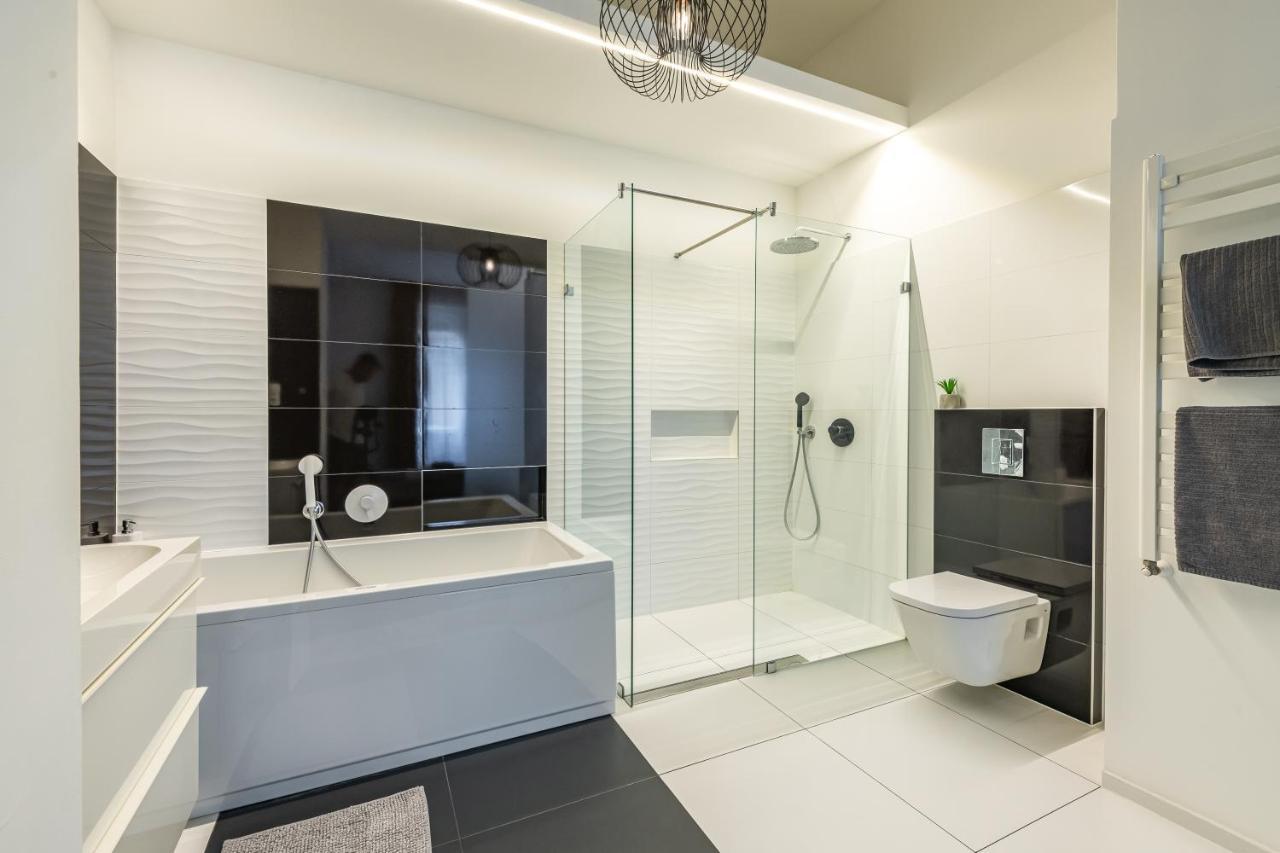 Luxury Nova Home Next To The New York Cafe ブダペスト エクステリア 写真