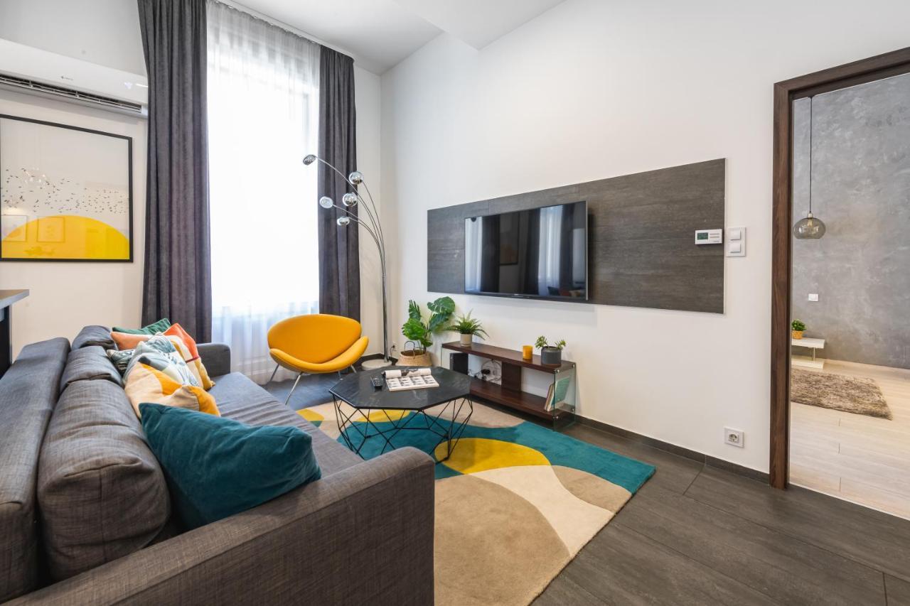 Luxury Nova Home Next To The New York Cafe ブダペスト エクステリア 写真